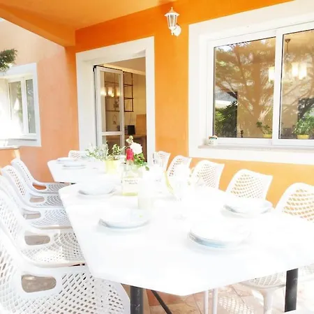 Apartmant With Pool * Kaštel Novi