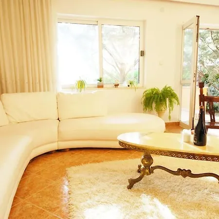アパート Apartmant With Pool Kaštel Novi